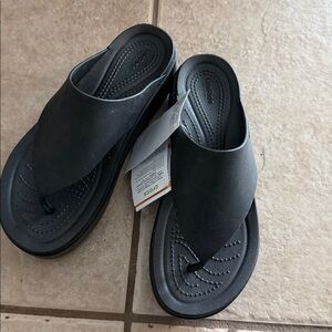 CROCS | Women’s CROCS Lite Ride Black Thong Sandals NWT Size 8